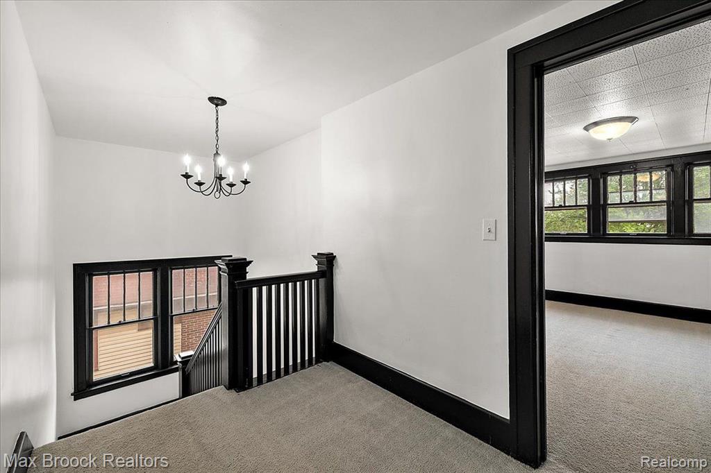 503 N WASHINGTON Avenue, Royal Oak, MI 48067 — Photo 20