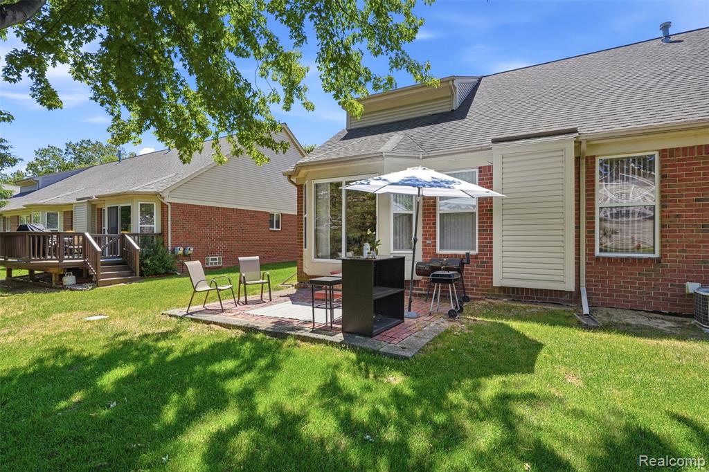 4421 Honeysuckle Drive, Sterling Heights, MI 48314 — Photo 54