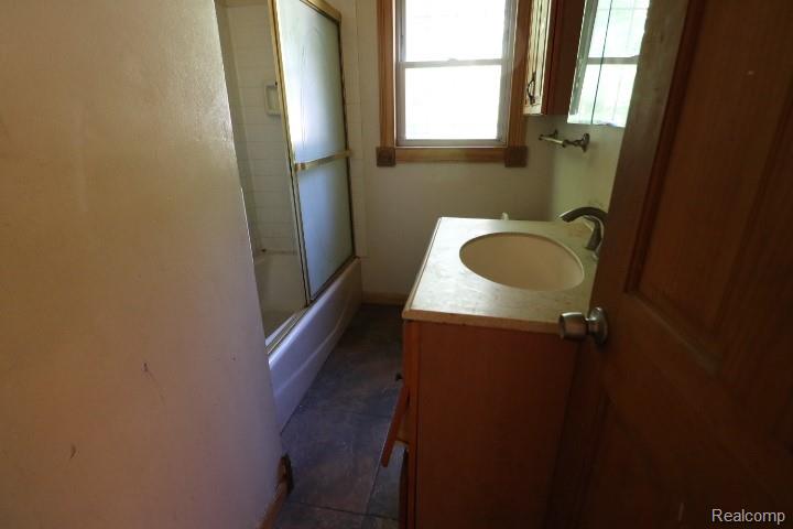 5710 Dupont Street, Flint, MI 48505 — Photo 8