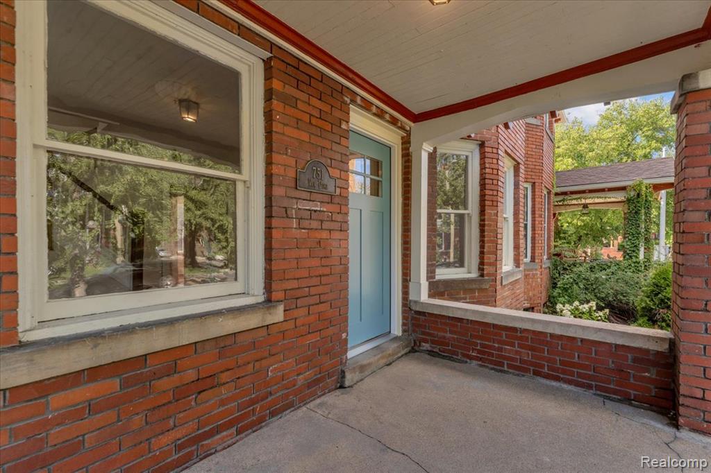 751 Van Dyke Street - Photo 2
