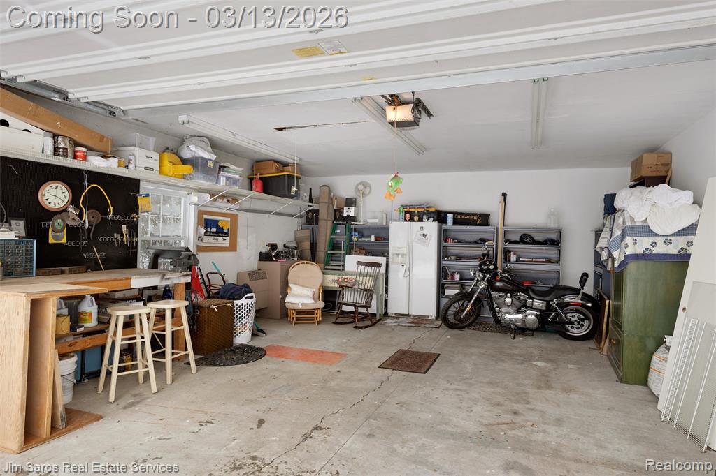 2204 Roslyn Road, Grosse Pointe Woods, MI 48236 — Photo 24