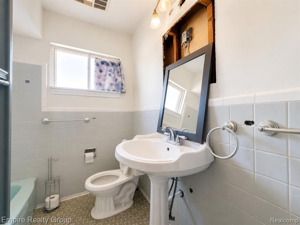 905 N Esplanade Street, Mount Clemens, MI 48043 — Photo 34