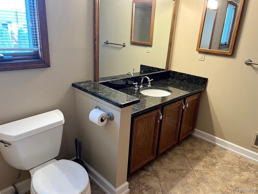 1198 KNIGHTSBRIDGE Road, Canton, MI 48187 — Photo 11
