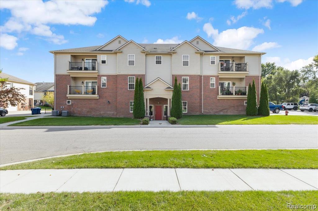 5656 Flagstaff Pines Drive, 406, Shelby Twp, MI 48317 — Photo 30
