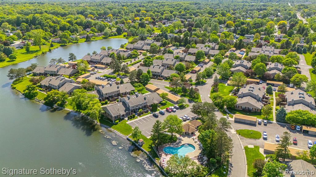 22331 Peachtree, Novi, MI — Photo 14