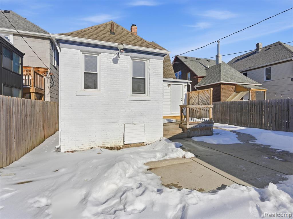 713 Clairmount Street, Detroit, MI 48202 — Photo 34