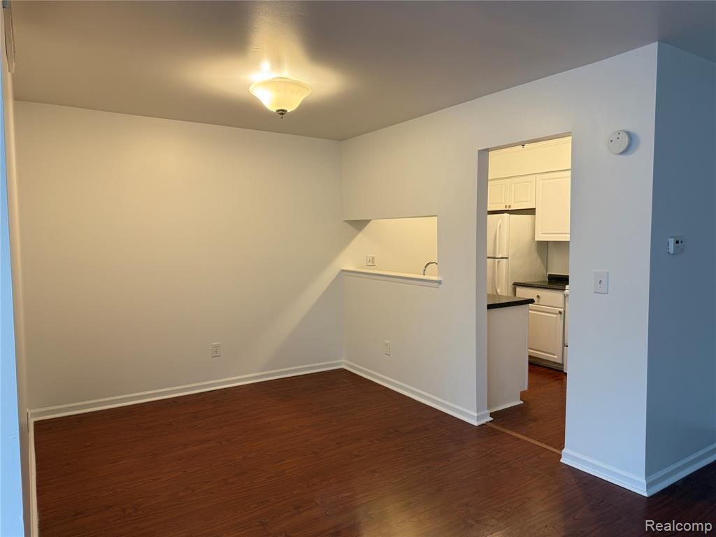 27048 Winchester Street, Brownstown, MI 48183 — Photo 5