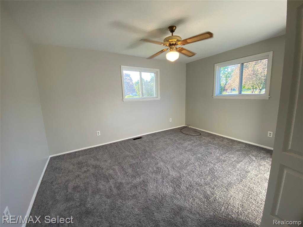 6169 Johnson Road, Flushing, MI 48433 — Photo 4