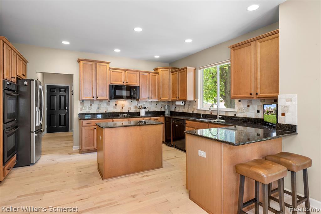 8354 Hummingbird, Commerce Twp, MI 48382 — Photo 23