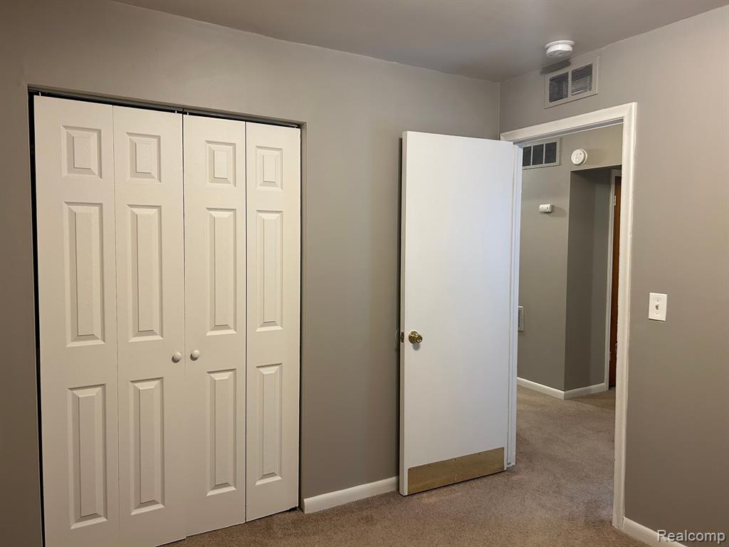 4471 CROISSANT Street, Dearborn Heights, MI 48125 — Photo 17