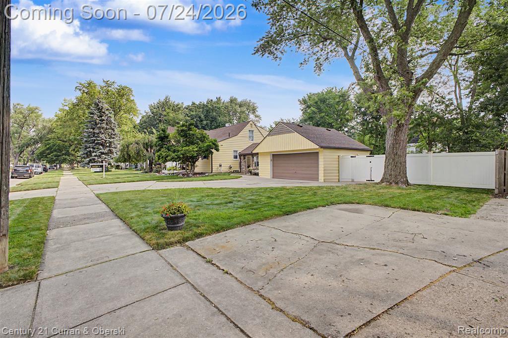 2660 Thomas Avenue, Berkley, MI 48072 — Photo 7