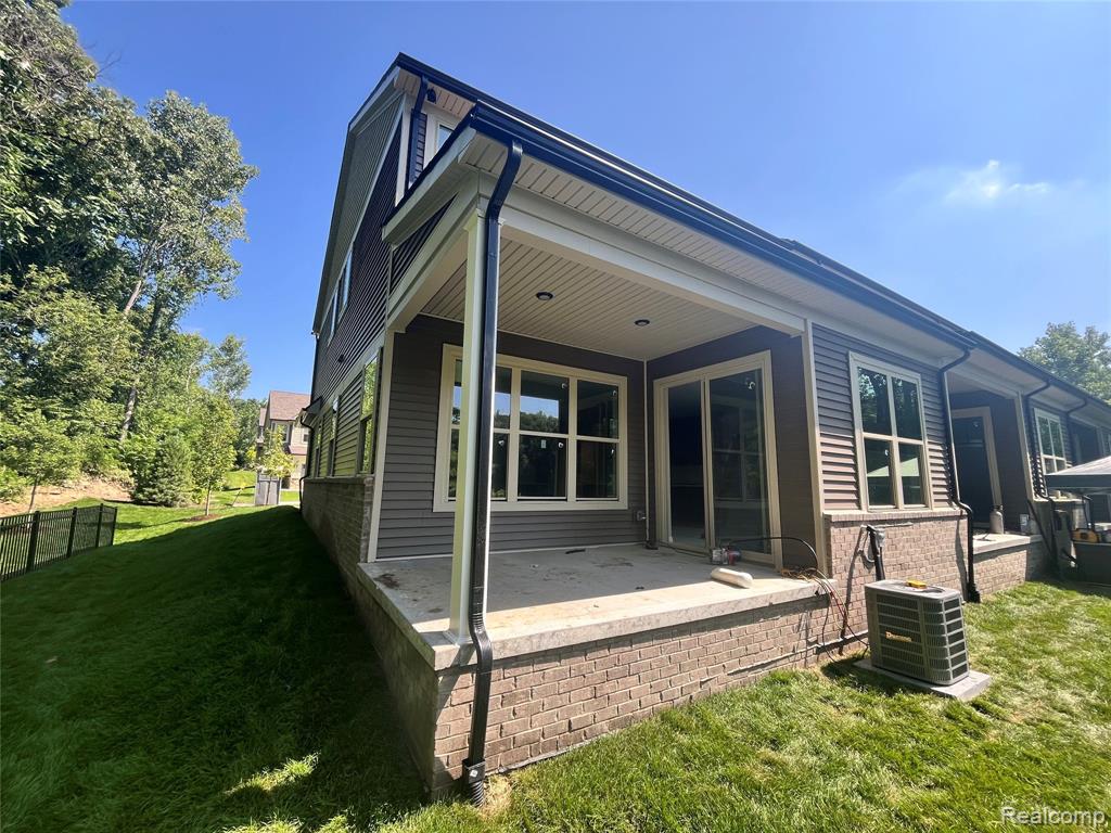 11374 Langfeld Spur, Brighton, MI, 48116