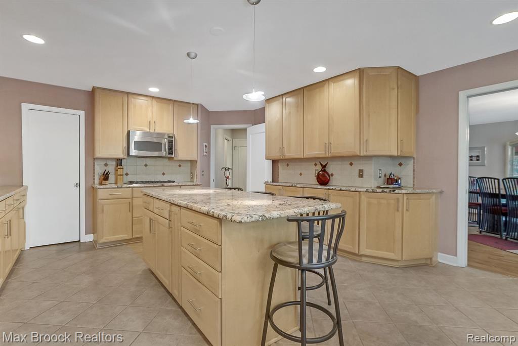 4358 YALE CT, Bloomfield Hills, MI 48302 — Photo 4