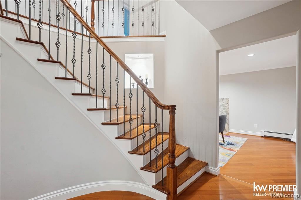 5584 Pembury Lane, West Bloomfield, MI — Photo 3