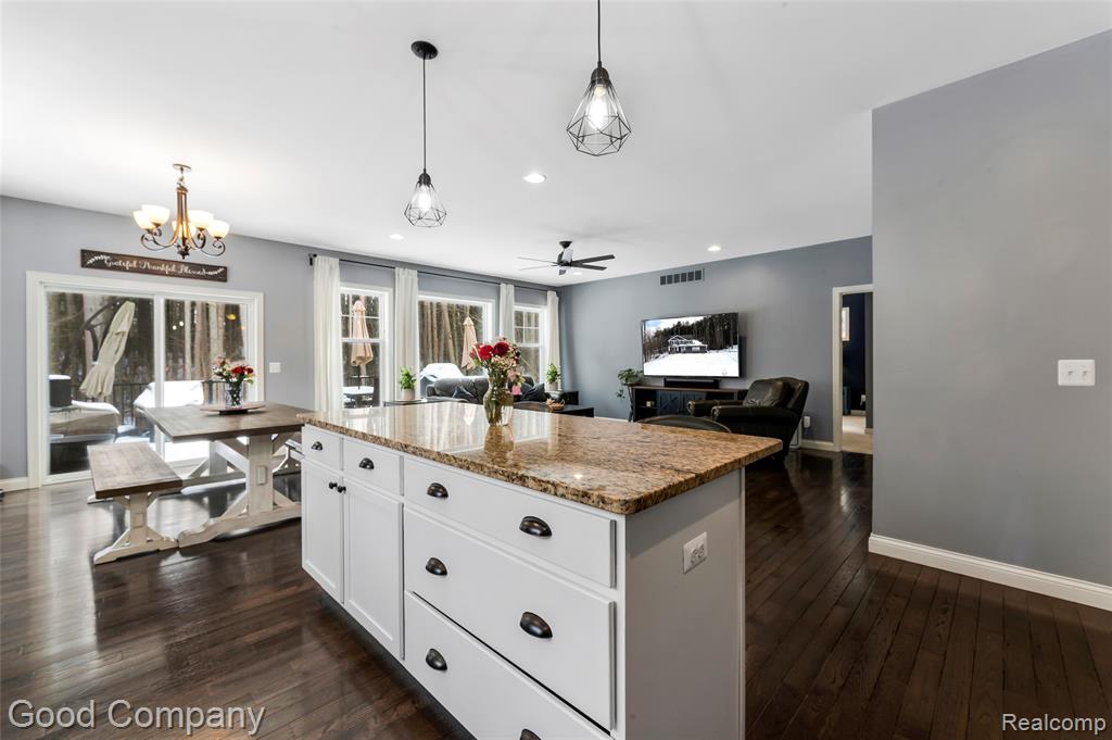 8687 Sunrise Mist Drive, Pinckney, MI 48169 — Photo 7