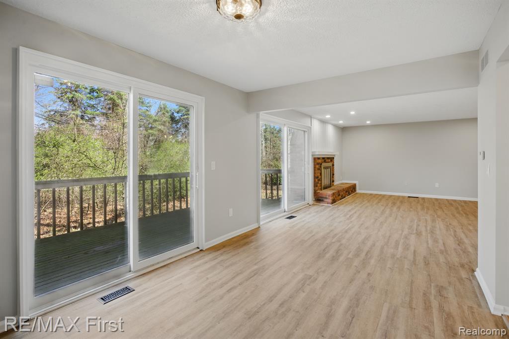 6620 RED CEDAR Lane, West Bloomfield, MI 48324 — Photo 21