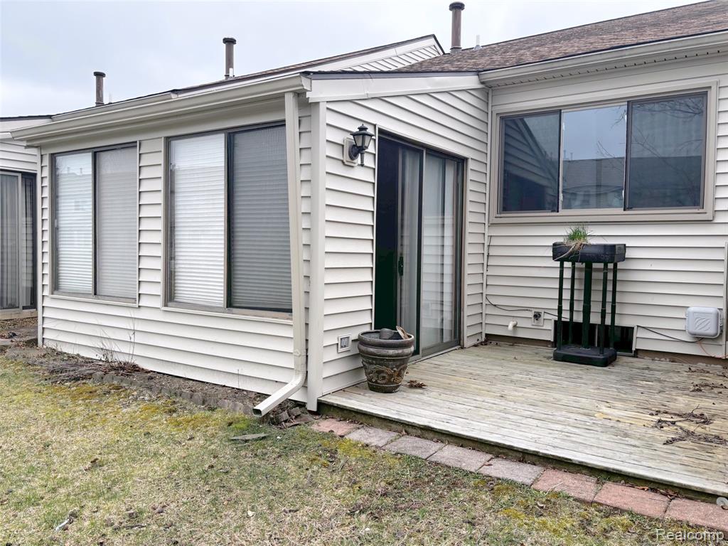 62072 Yorktown - Unit 4, South Lyon, MI 48178 — Photo 24