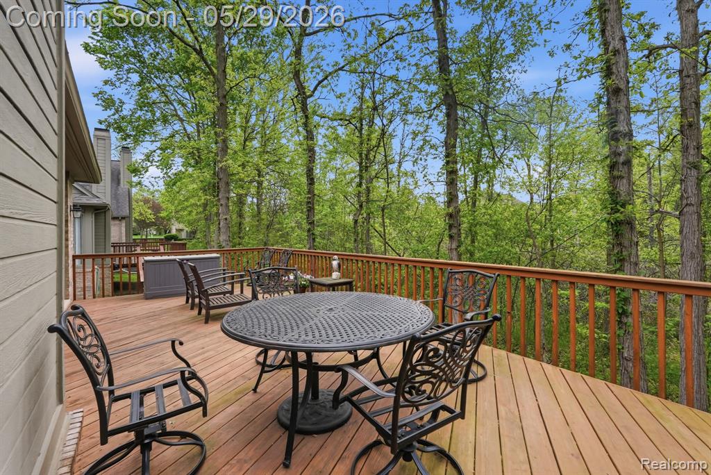 47301 Bramblewood Court, Novi, MI — Photo 42