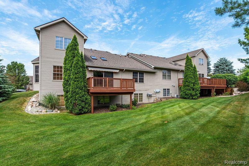 6197 MOUNTAIN LAUREL Drive, Brighton, MI 48116 — Photo 47