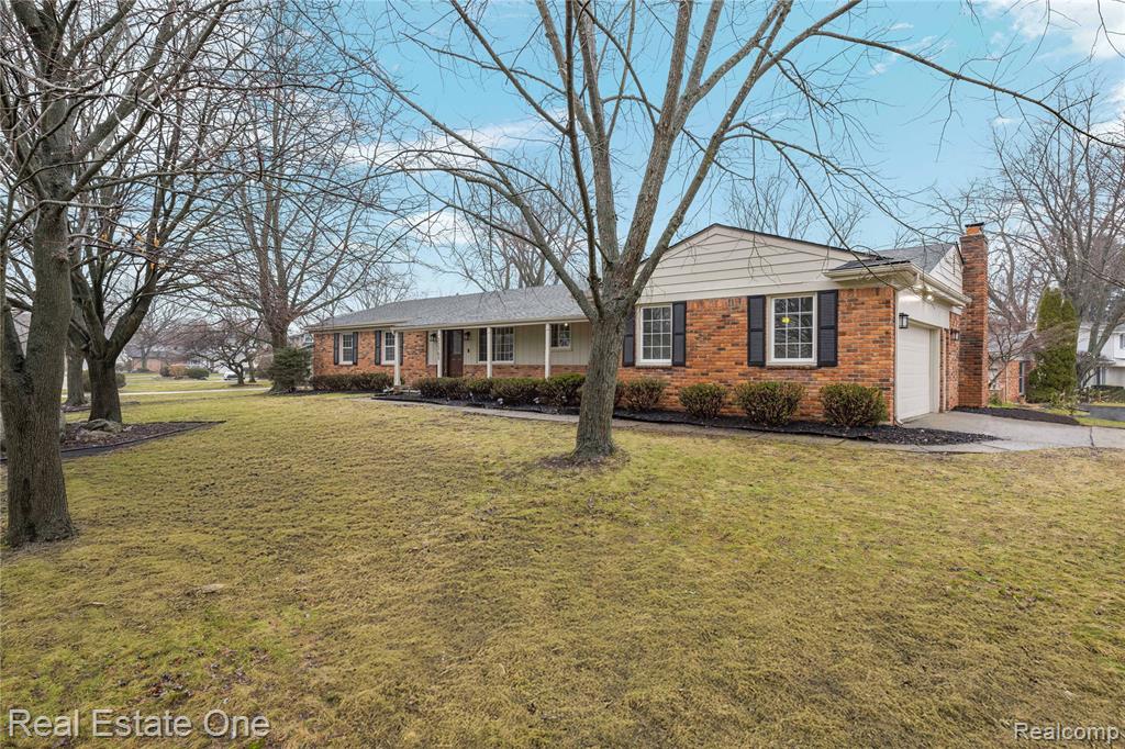 32363 Olde Franklin Drive, Farmington, MI 48334 — Photo 49