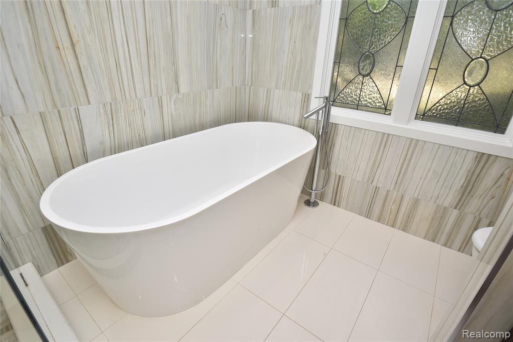 32175 Spruce Lane, Beverly Hills, MI 48025 — Photo 20