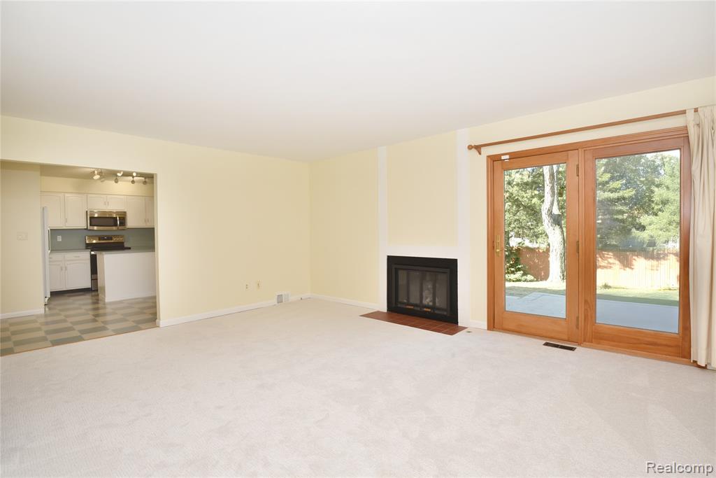 4451 Cypress Drive, Troy, MI 48085 — Photo 16