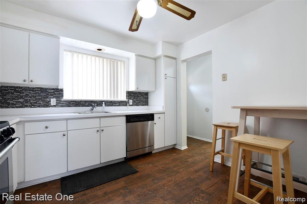 509 FOX HILLS Drive N, Bloomfield Hills, MI 48304 — Photo 13