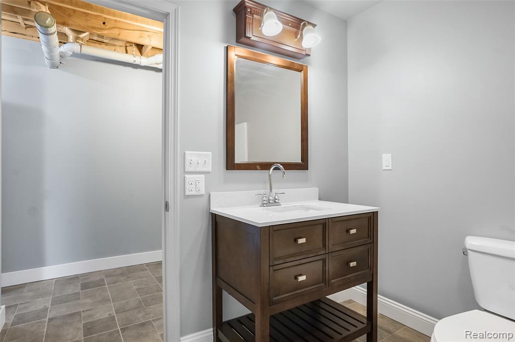 2420 Fisher Road, Howell, MI 48855 — Photo 27