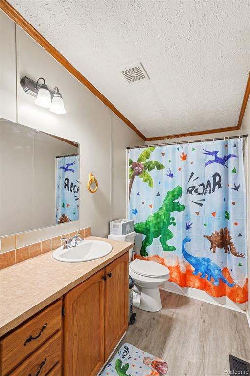 6244 Leigh Court, Fenton, MI 48430 — Photo 9