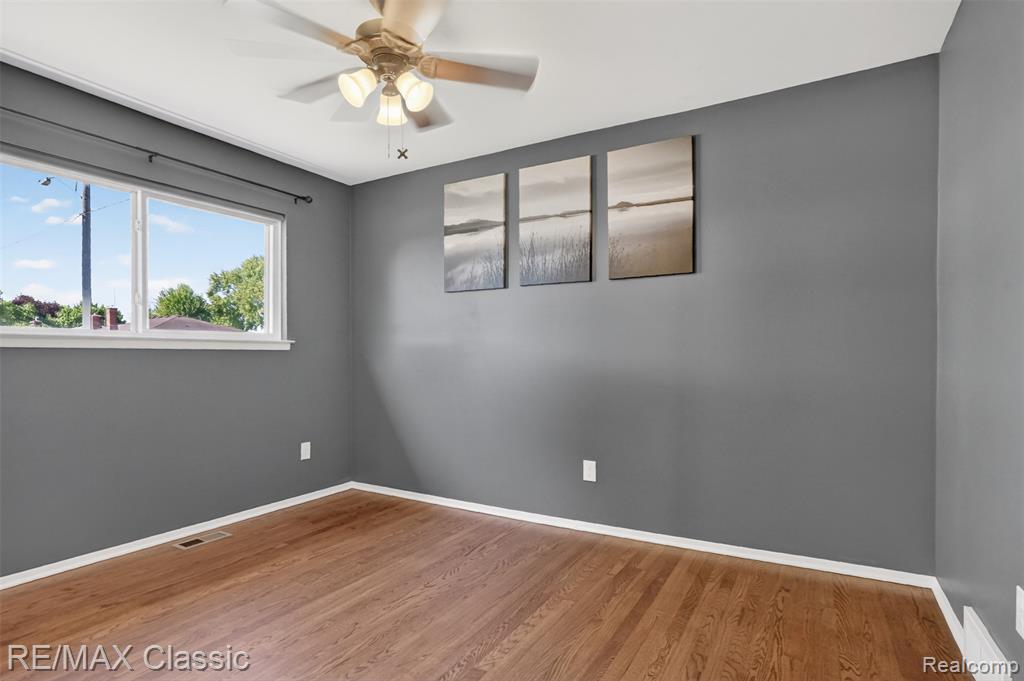 14011 Ken Court, Warren, MI 48088 — Photo 11