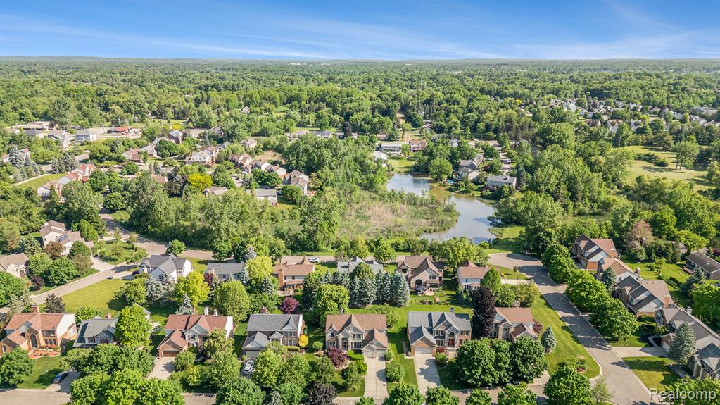5686 Cherry Lane, West Bloomfield, MI 48324 — Photo 42