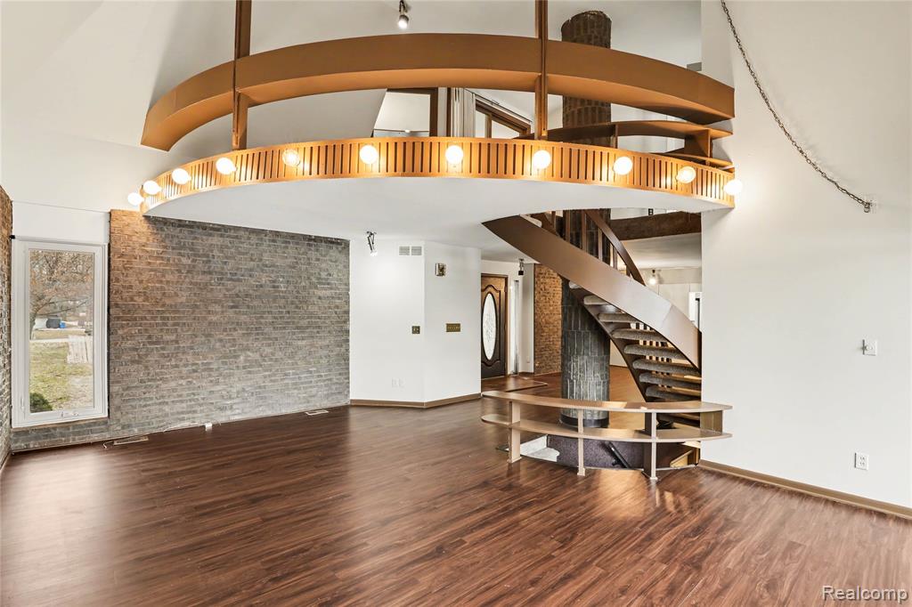 13490 Lakebrook Drive, Fenton, MI 48430 — Photo 2