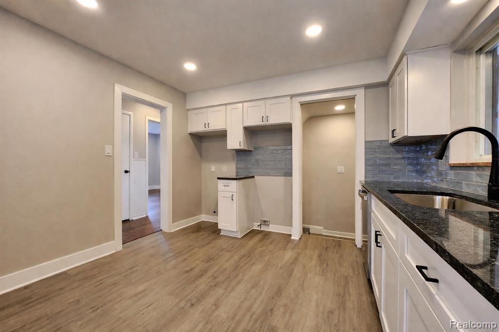 15705 Juliana Avenue, Eastpointe, MI 48021 — Photo 8