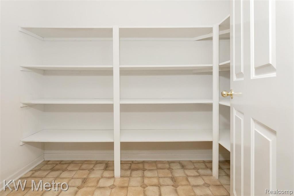 4121 Hampton Ridge Boulevard, Howell, MI 48843 — Photo 17