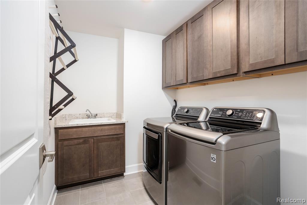53210 Weeping Willow Court, South Lyon, MI 48178 — Photo 40