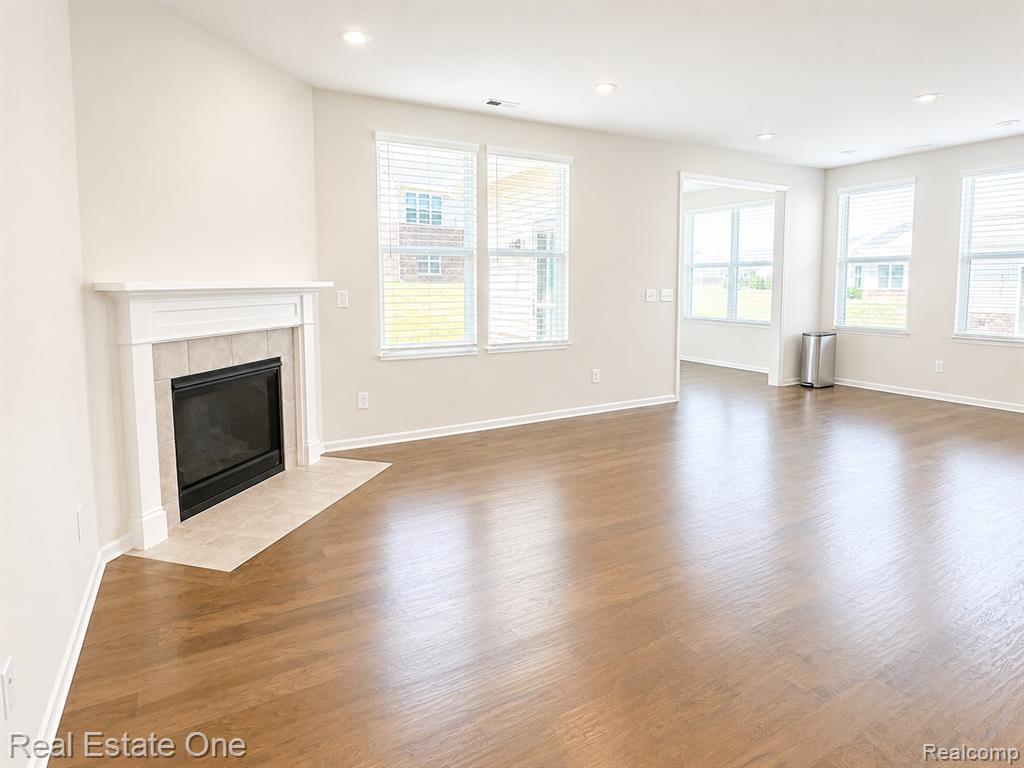 1113 Lark Street, Lake Orion, MI — Photo 3