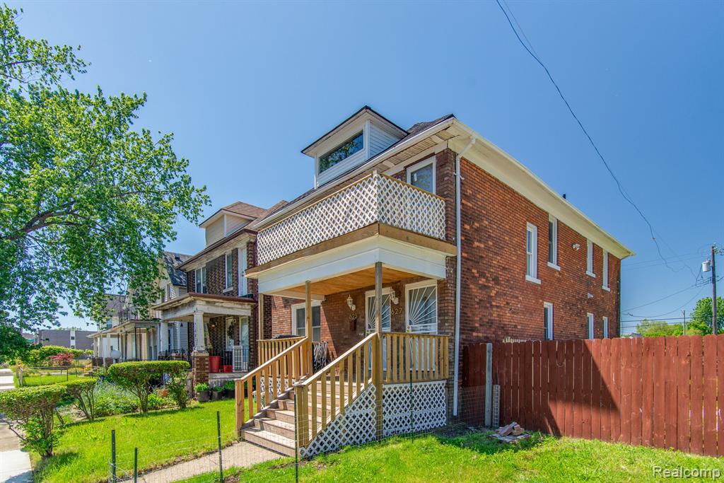625 HORTON Street, Detroit, MI 48202 — Photo 2