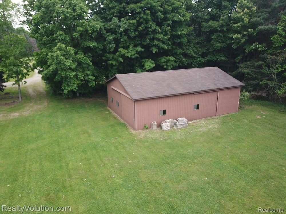 1955 Misty Meadow Lane, Lapeer, MI 48446 — Photo 38
