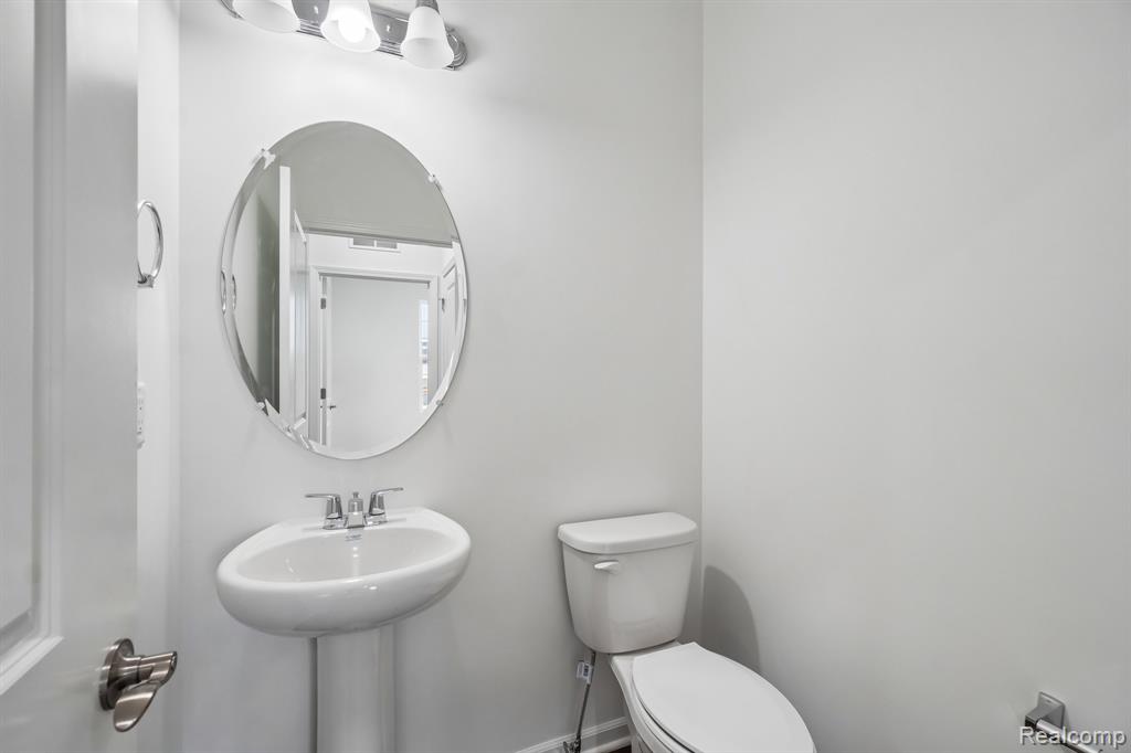 50720 Bellaire Drive, Macomb, MI 48044 — Photo 9