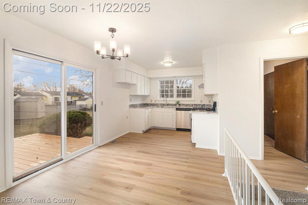 538 Autumn Drive, Flushing, MI 48433 — Photo 8