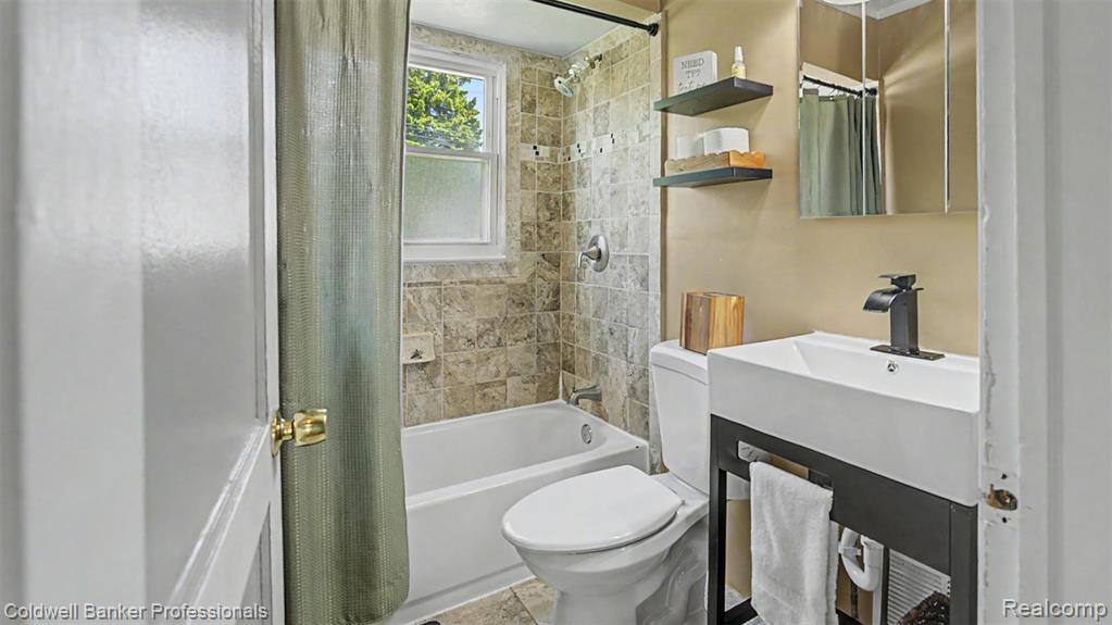 23836 Rosalind Avenue, Eastpointe, MI 48021 — Photo 23