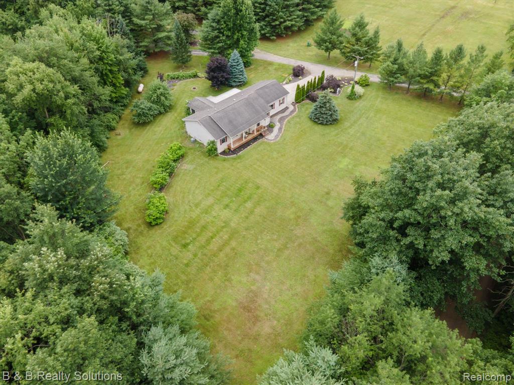 2264 Dodds Road, North Branch, MI 48461 — Photo 40
