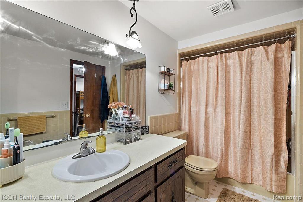 2595 PALMS Road, Columbus, MI — Photo 22