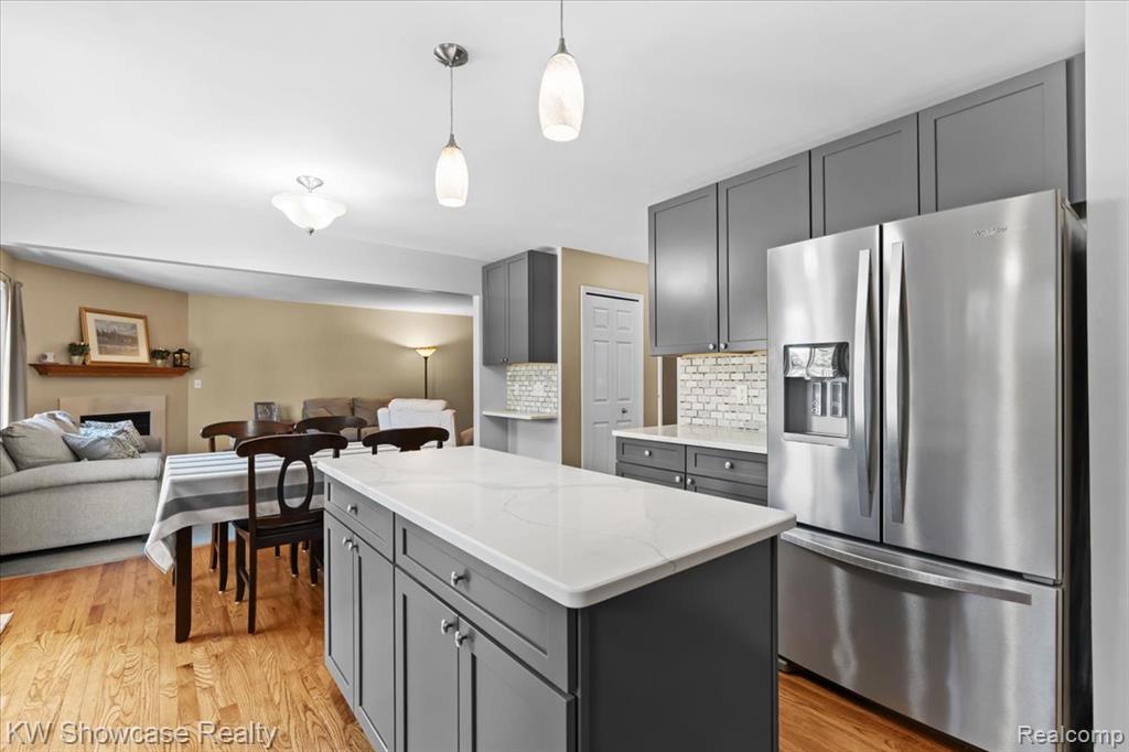 44847 Larkspur, Novi, MI 48377 — Photo 12