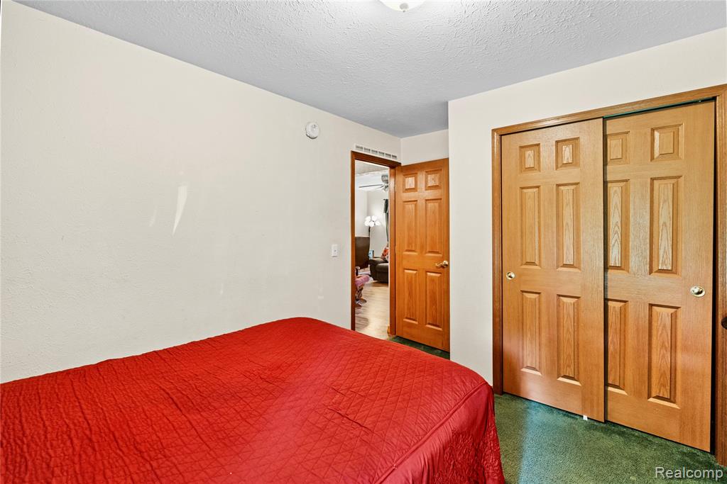 5206 Lippincott Boulevard, Burton, MI 48519 — Photo 18