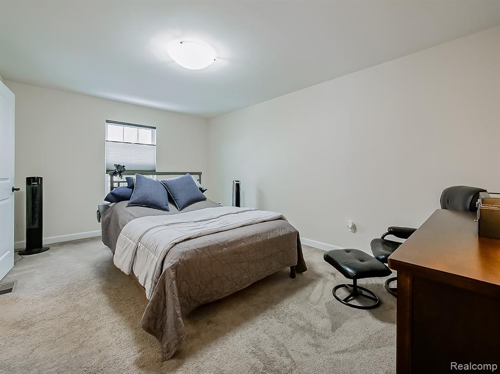 7212 Berry, West Bloomfield, MI — Photo 40