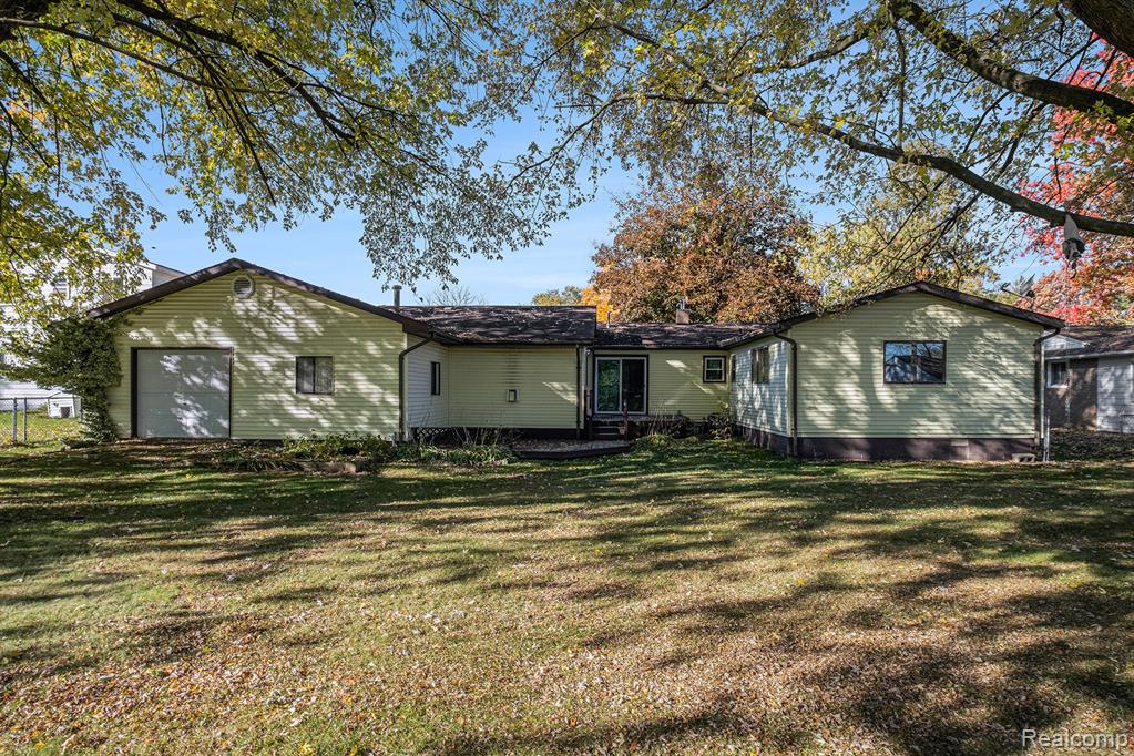 5474 Country Lane, Flint, MI 48506 — Photo 20