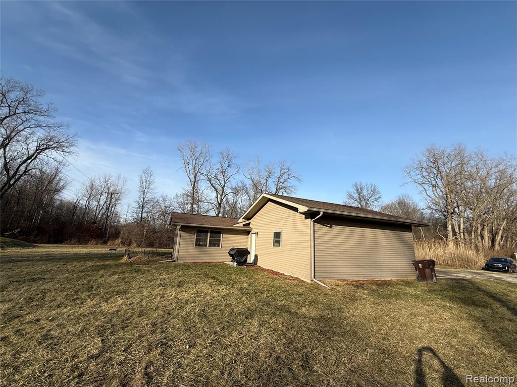 26020 Martinsville Road, Belleville, MI 48111 — Photo 6