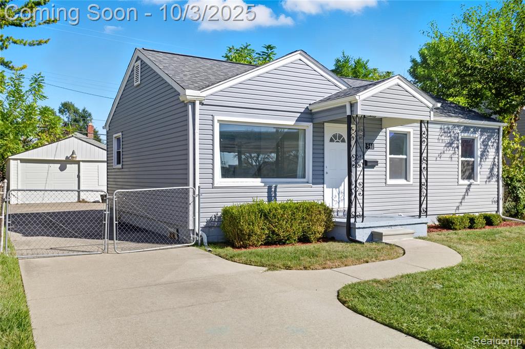 541 E Bennett Avenue, Ferndale, MI 48220 — Photo 2