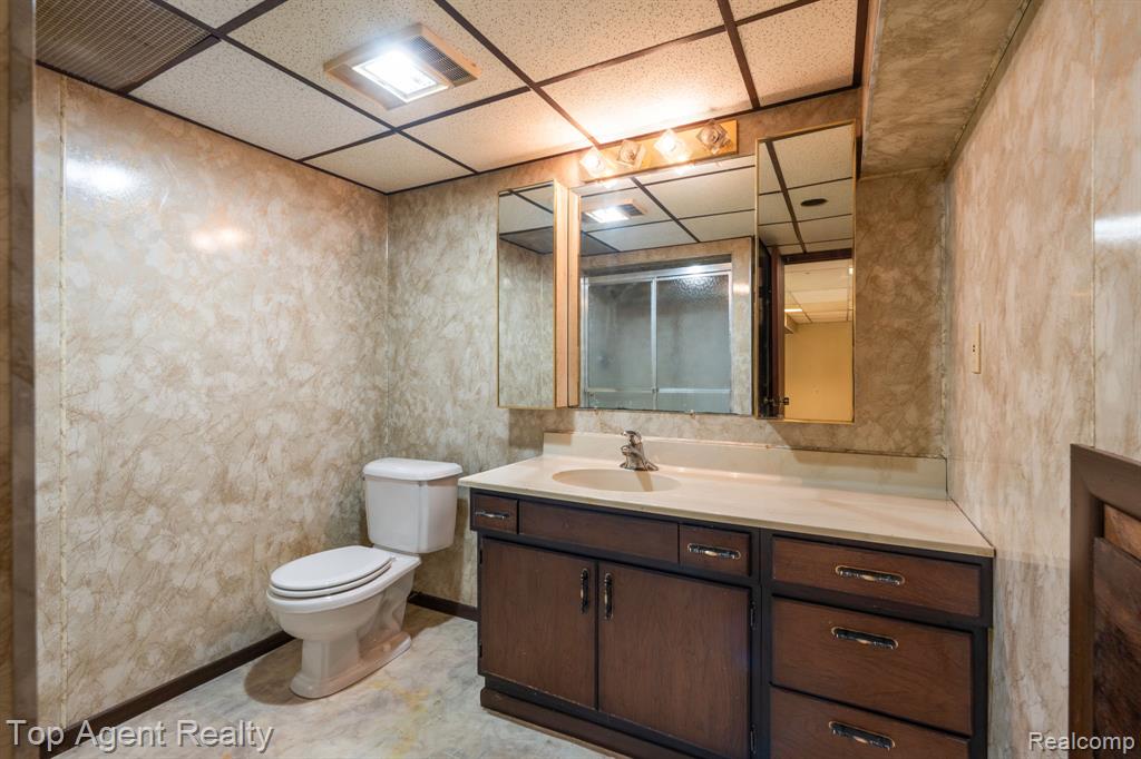 9001 Shannon Drive, Sterling Heights, MI 48314 — Photo 19